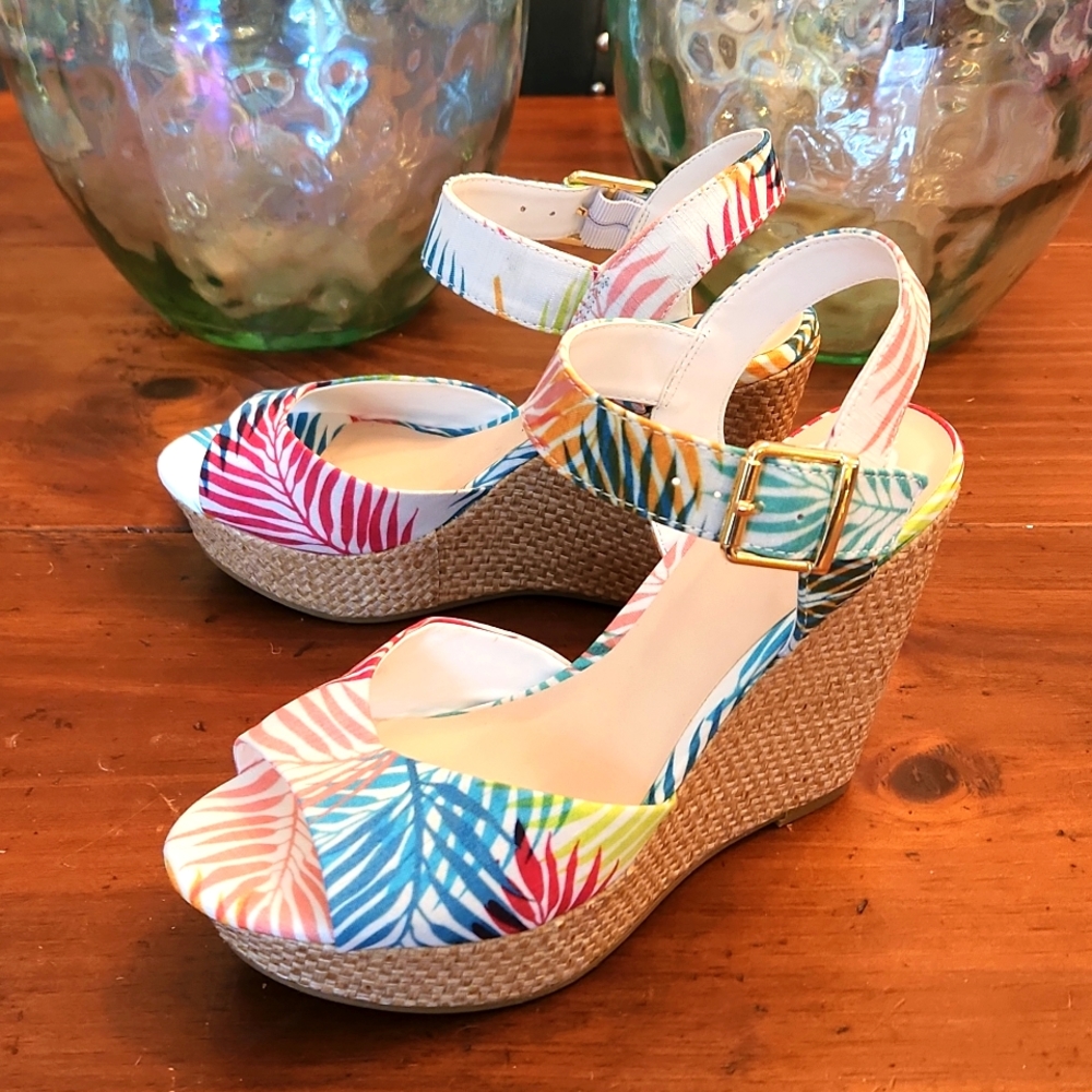 Nwob fergalicious tropical wedge sandal size 6.5